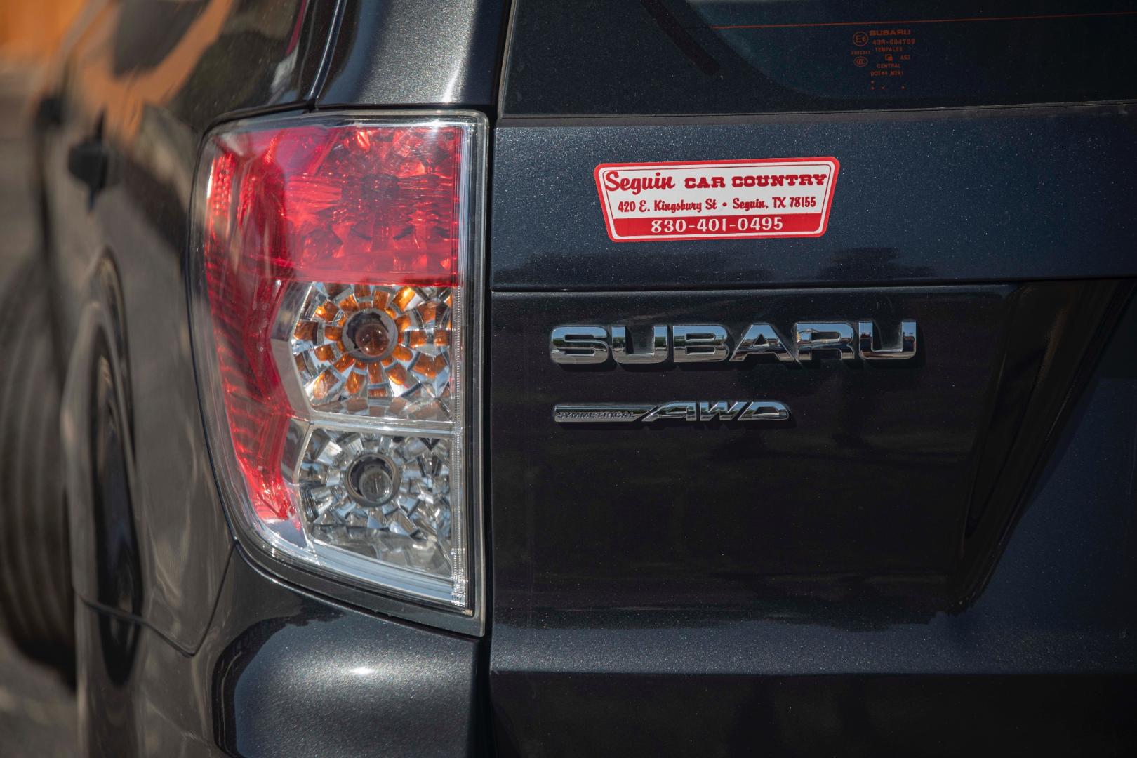 2012 GRAY SUBARU FORESTER 2.5X (JF2SHABC1CH) with an 2.5L H4 SOHC 16V engine, 4-SPEED AUTOMATIC transmission, located at 420 E. Kingsbury St., Seguin, TX, 78155, (830) 401-0495, 29.581060, -97.961647 - Photo#10